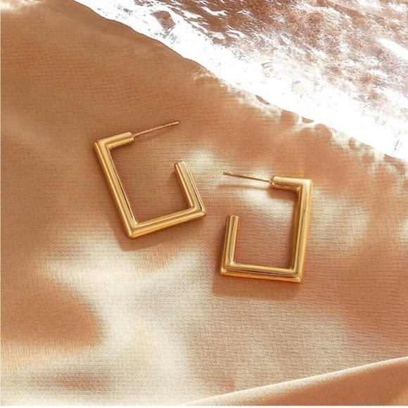 Jewelry - Gold 18k Gold Plated Geometric Earrings
